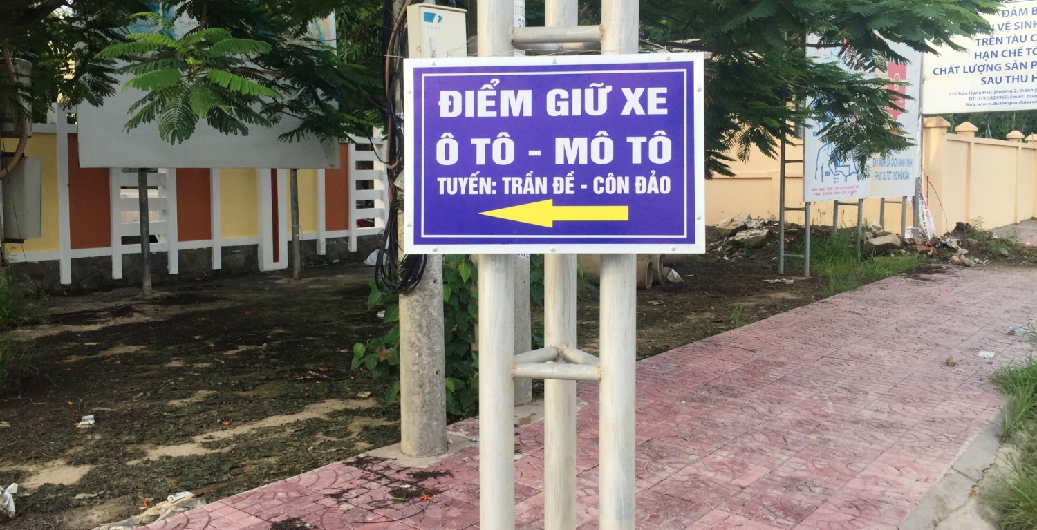 diem giu xe gan may xe o to qua dem tai cang tran de de di con dao